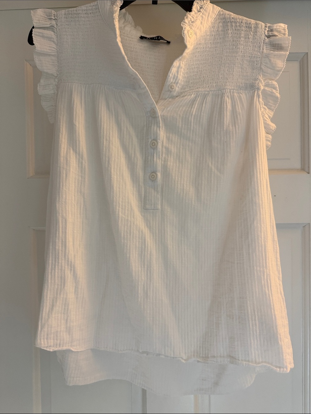 J Crew Womenâs White Ruffle Sleeve Button-Front Top